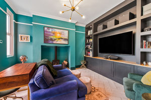 Sitting Room- click for photo gallery